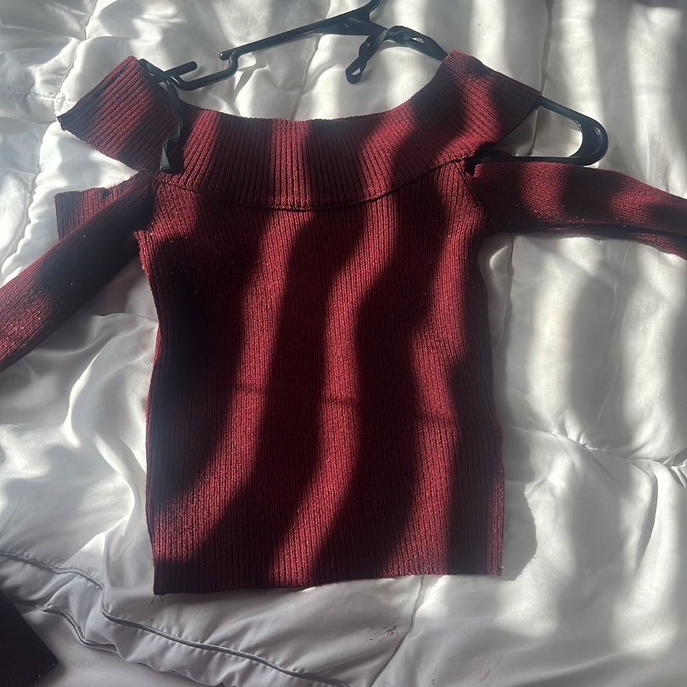 Size small - Picture 2 of 2